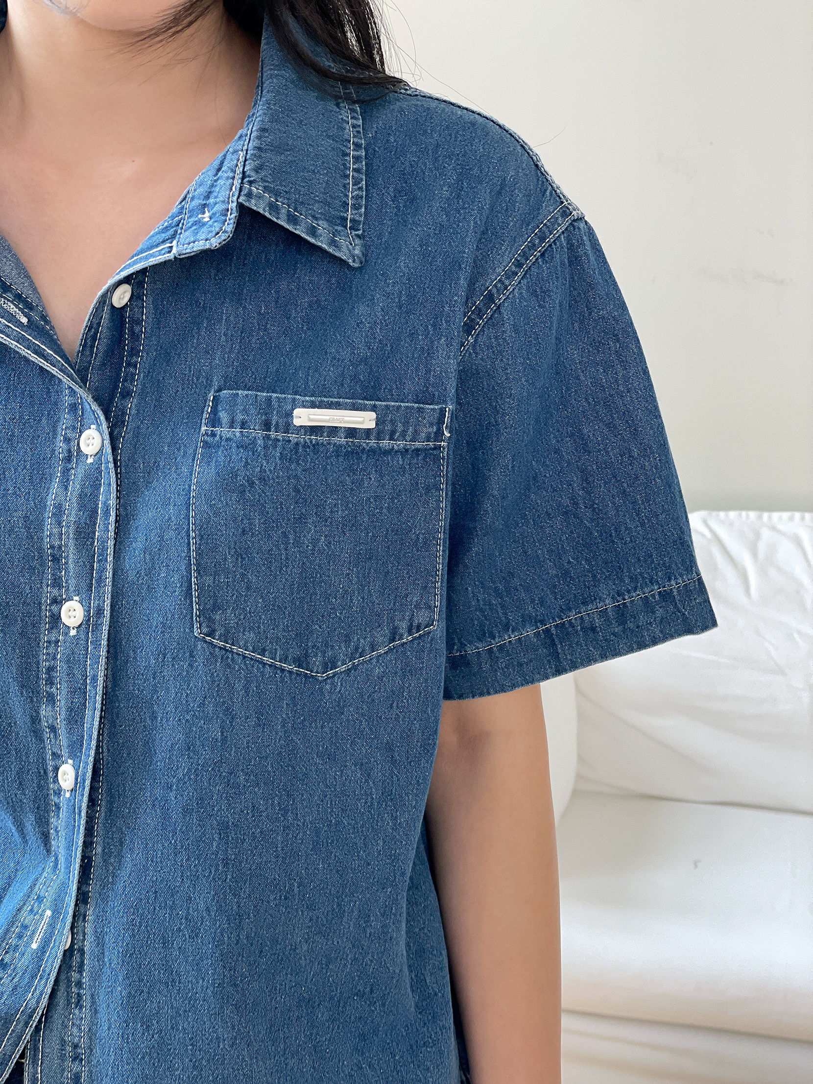 ノンウォッシュデニムボタンオーバーサイズ半袖ワンポケットペンダントライトブルーディープブルーシャツ | 詳細画像12