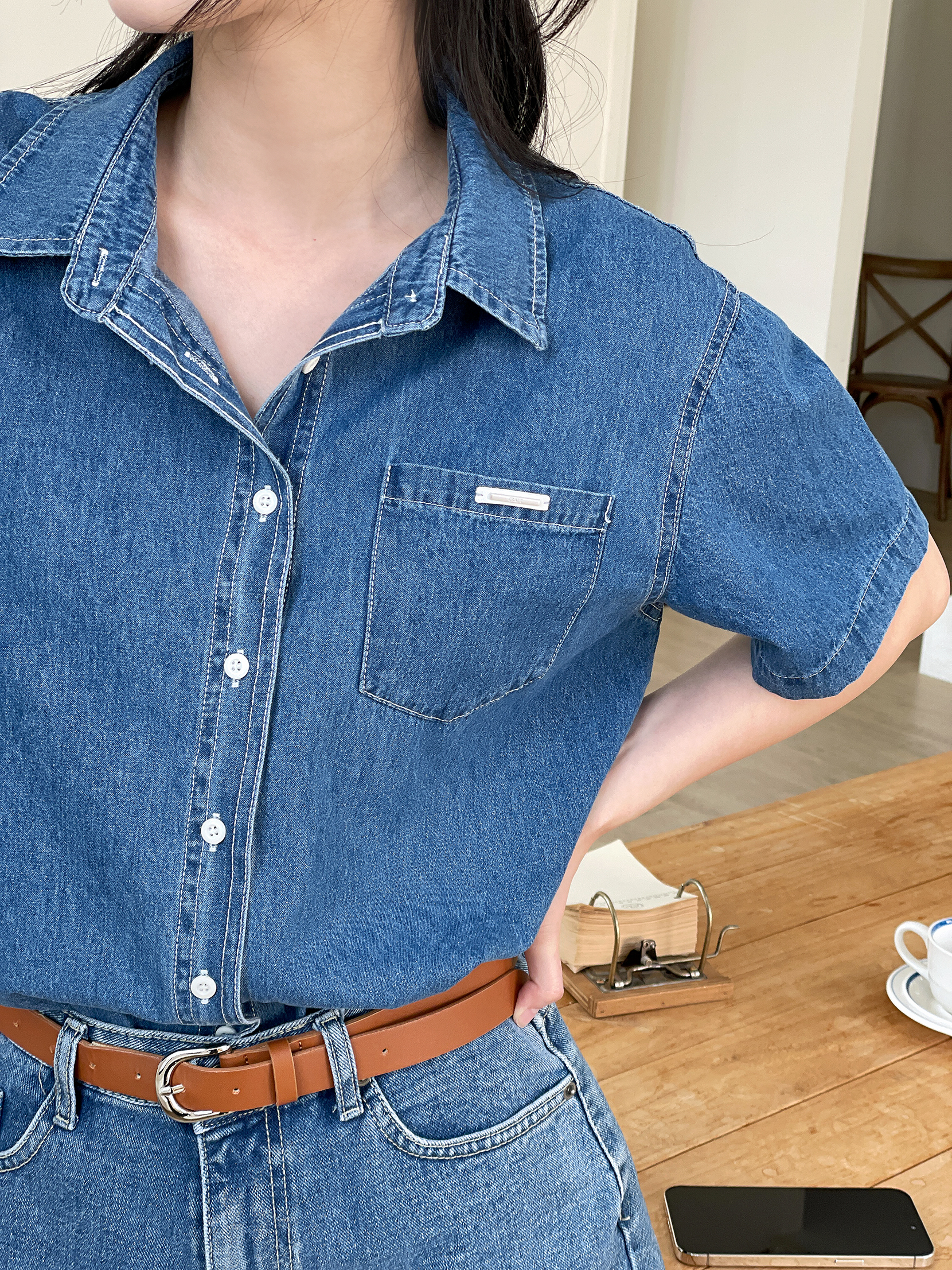 ノンウォッシュデニムボタンオーバーサイズ半袖ワンポケットペンダントライトブルーディープブルーシャツ | 詳細画像17