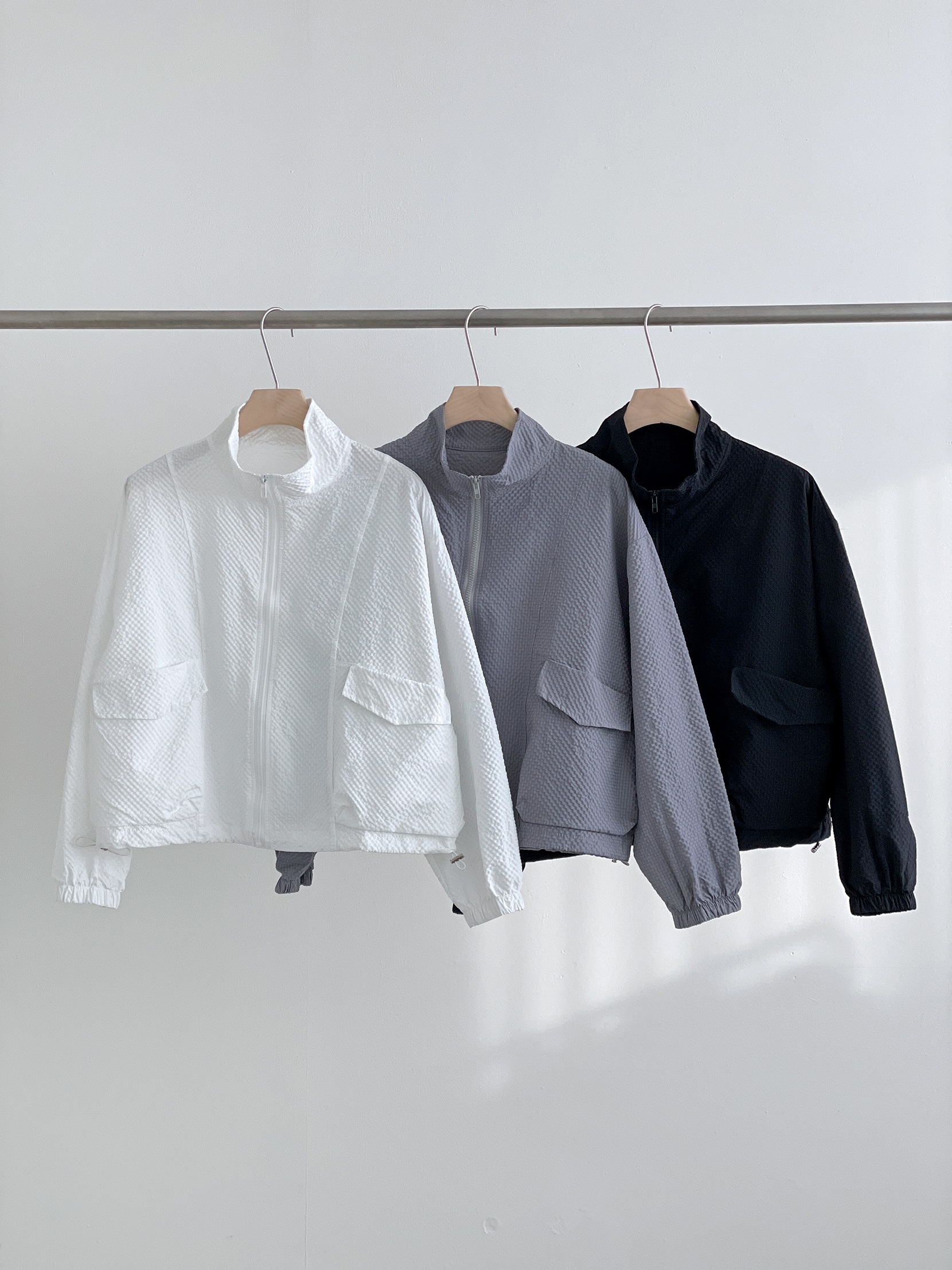 エンボスジップアップハイネックラインルーズ長袖フラップポケットドロップショルダージャンパー | 詳細画像18