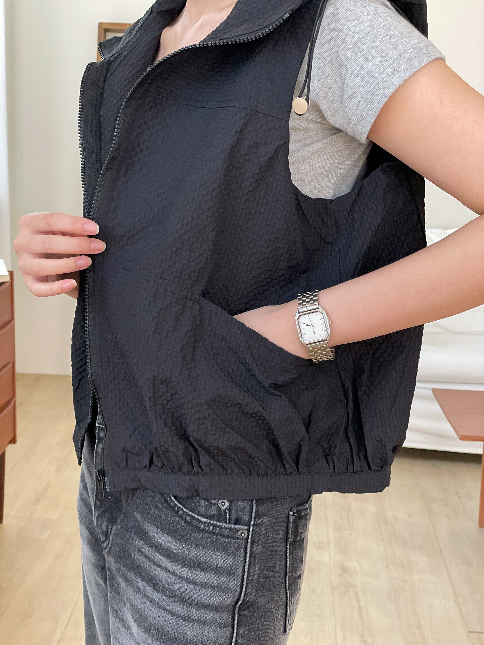 ジップアップフードポケットドローコードルーズエンボスジャンパーベスト | 詳細画像14