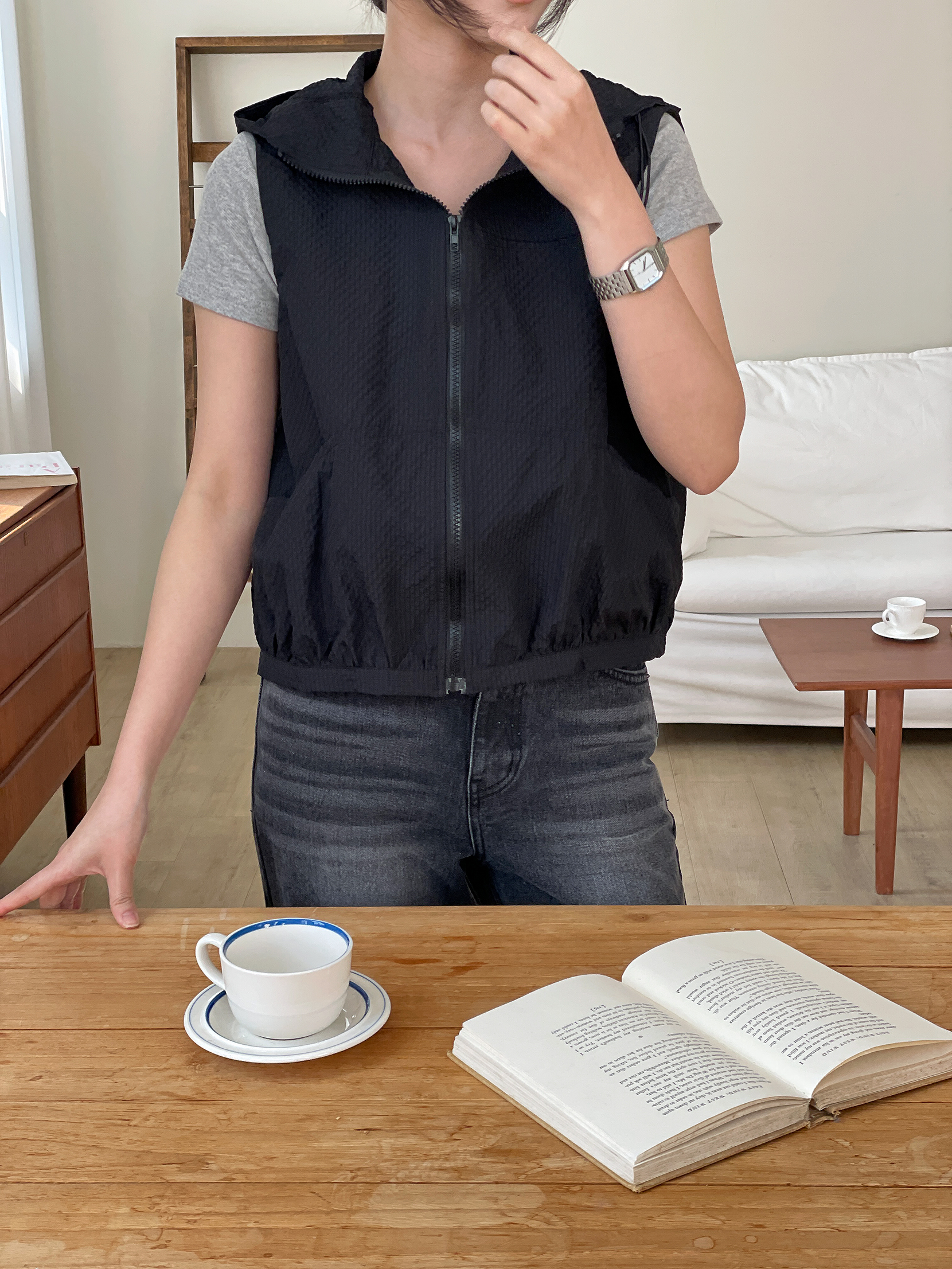 ジップアップフードポケットドローコードルーズエンボスジャンパーベスト | 詳細画像16