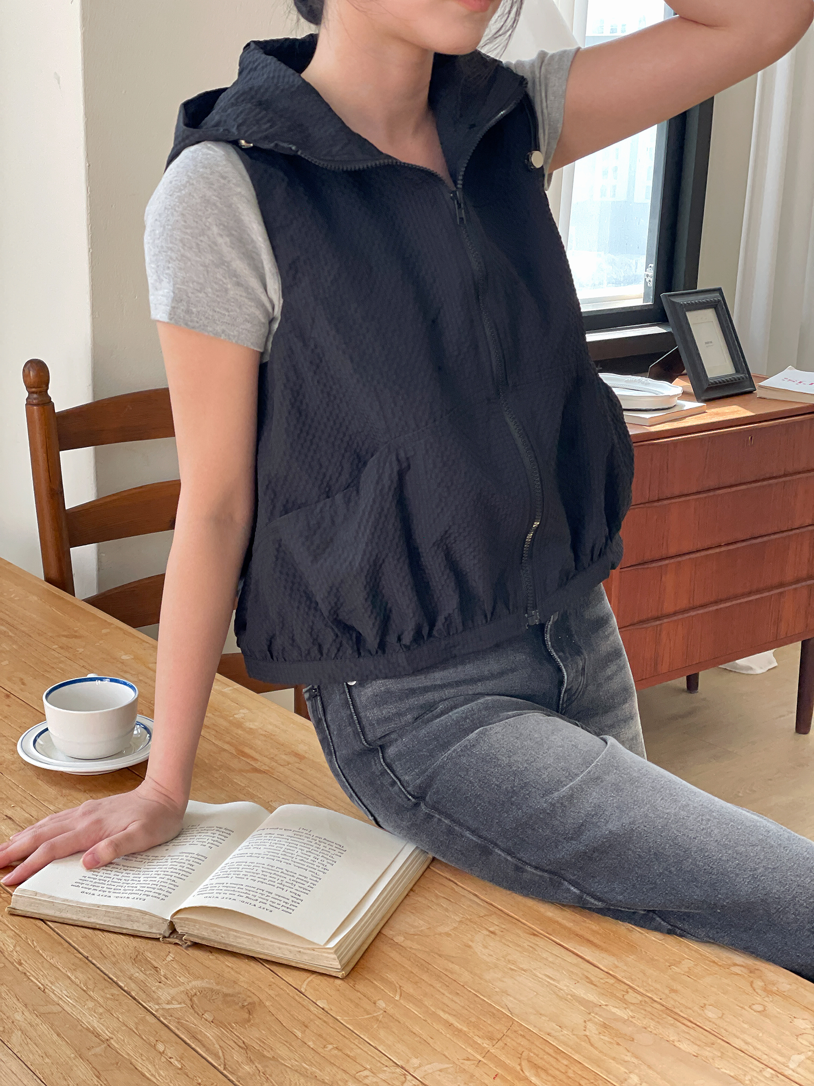 ジップアップフードポケットドローコードルーズエンボスジャンパーベスト | 詳細画像17