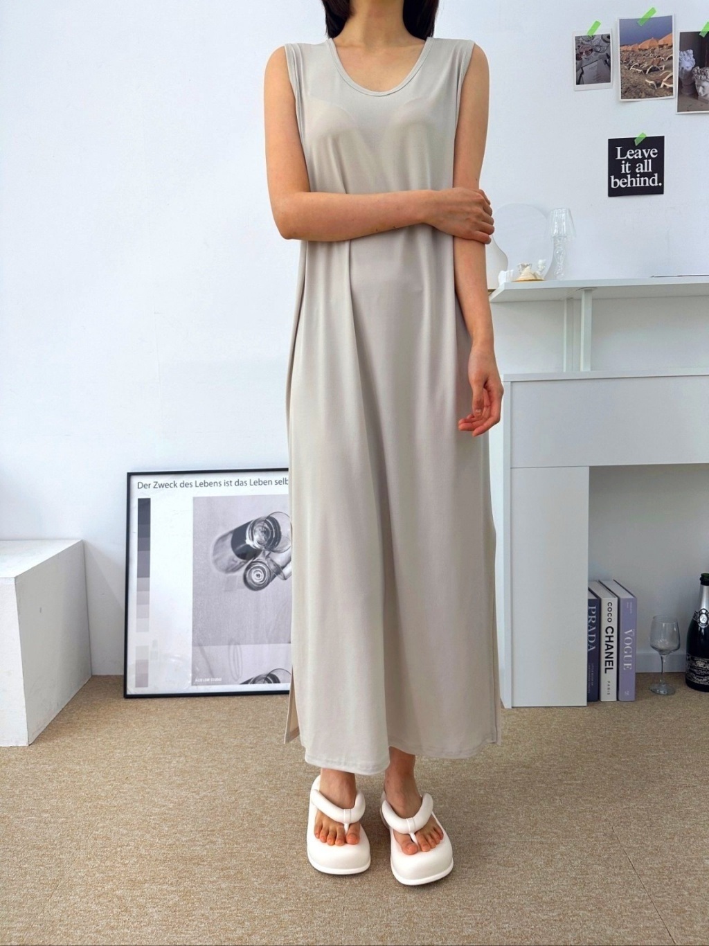 VネックスリットマキシHライン(ロング丈)無地ワンピースノースリワンピース | 詳細画像2