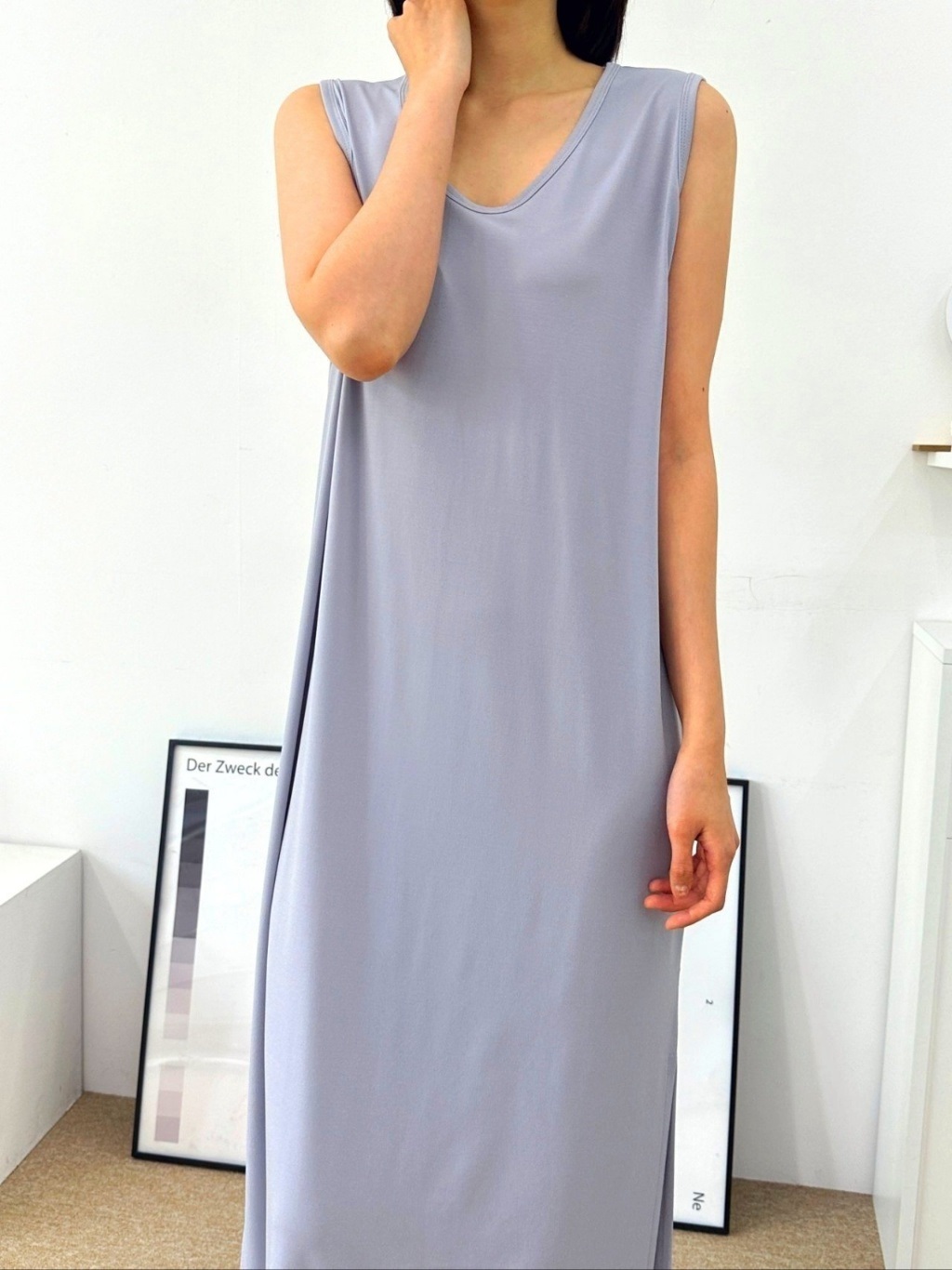 VネックスリットマキシHライン(ロング丈)無地ワンピースノースリワンピース | 詳細画像9