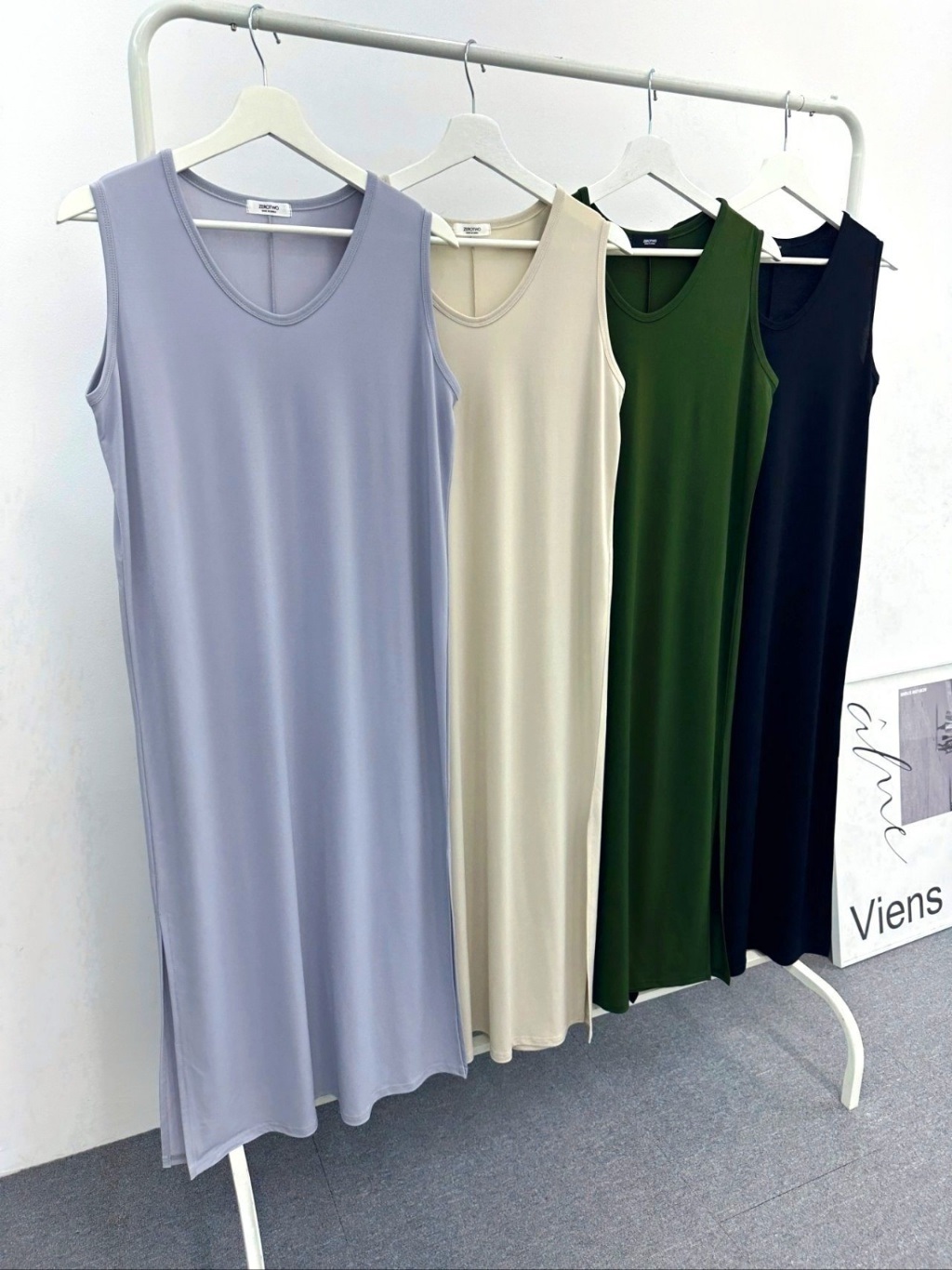 VネックスリットマキシHライン(ロング丈)無地ワンピースノースリワンピース | 詳細画像20