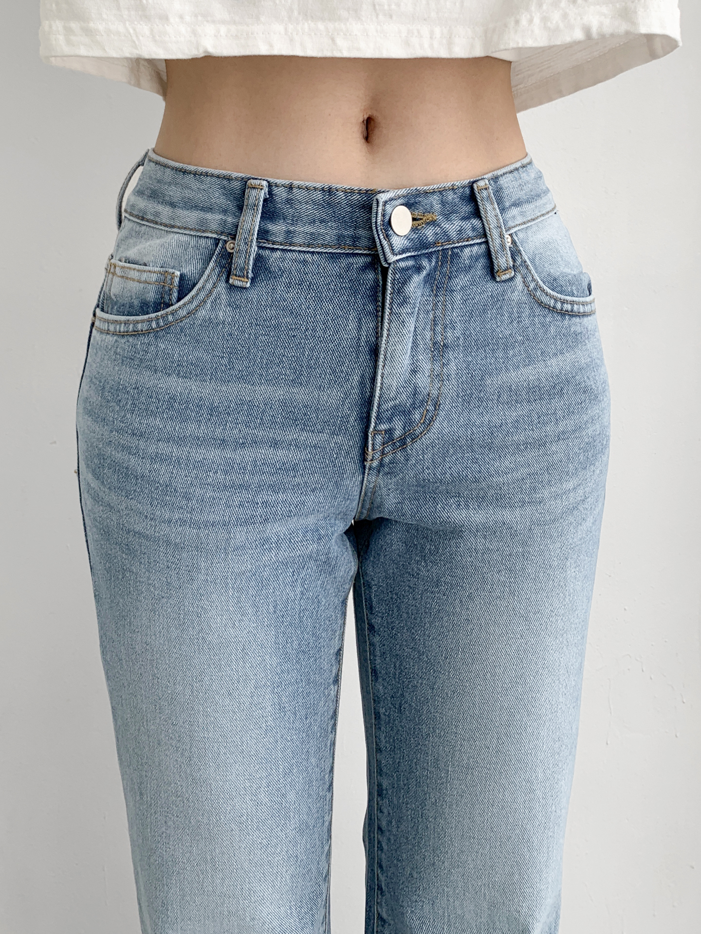 デニムジップアップバックルウォッシングポケットローライズスリムループバックポケットブーツカットライトブルーデニムパンツ | 詳細画像5
