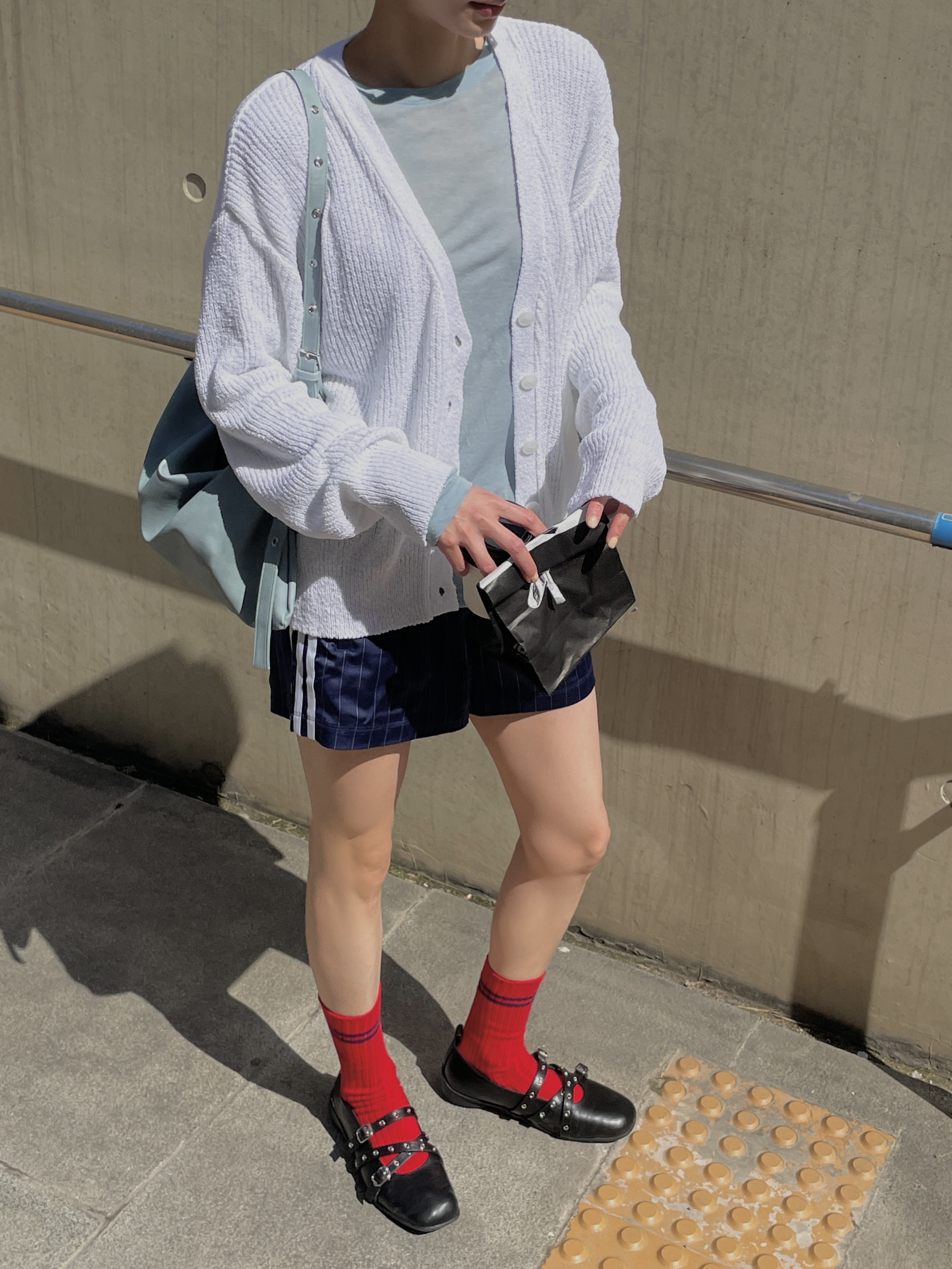 リブアクリルボタンVネックルーズ長袖ドロップショルダー無地カーディガン | 詳細画像3