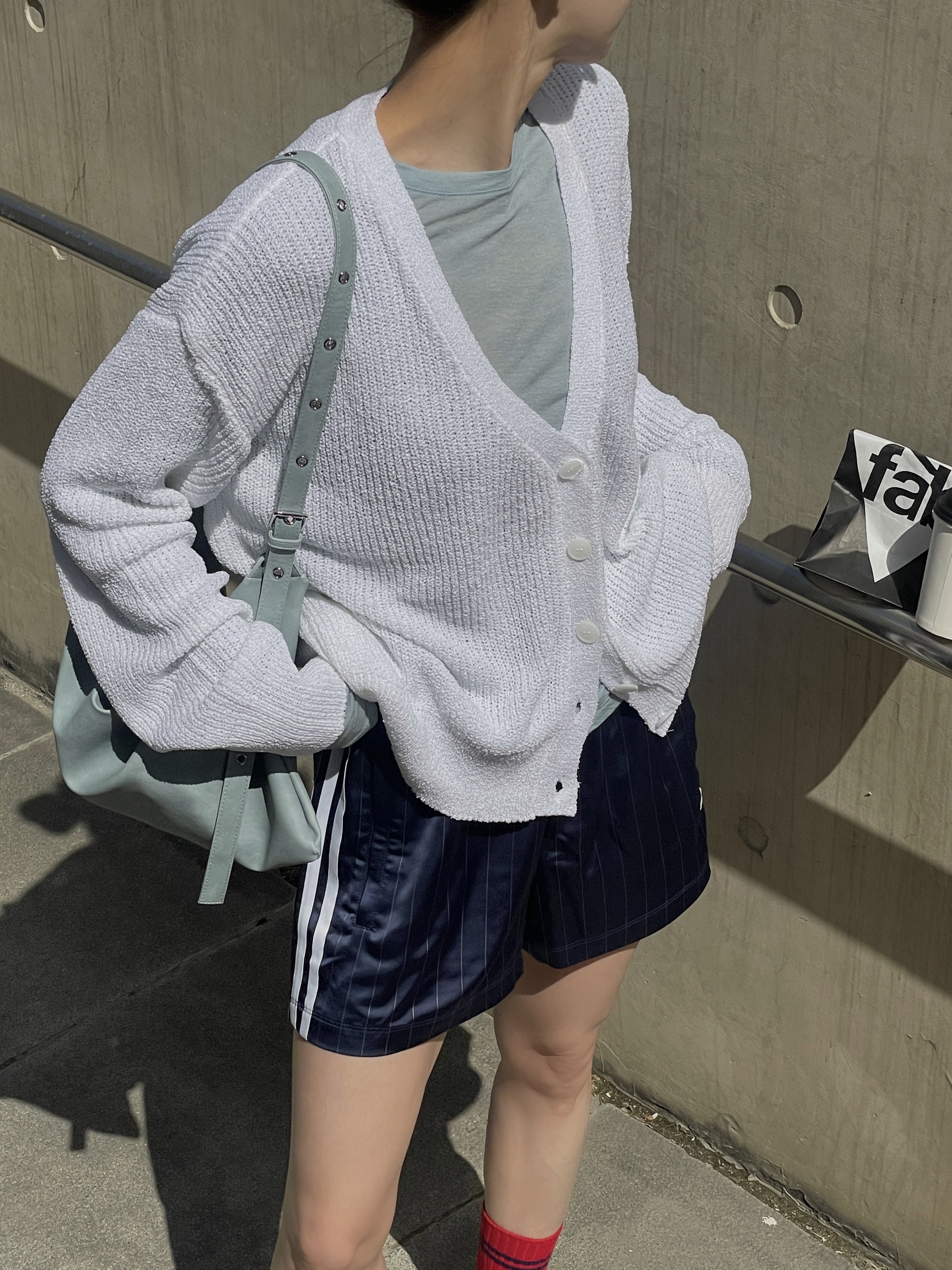 リブアクリルボタンVネックルーズ長袖ドロップショルダー無地カーディガン | 詳細画像10