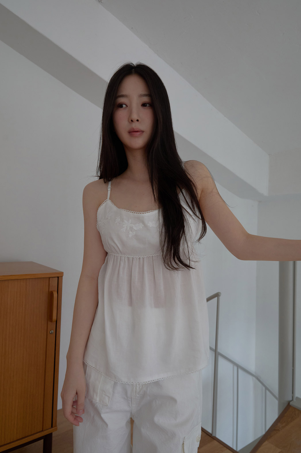 リネン混ラウンドネックドローストリング刺繍セミクロップド刺繍レース無地キャミブラウスSS | 詳細画像7