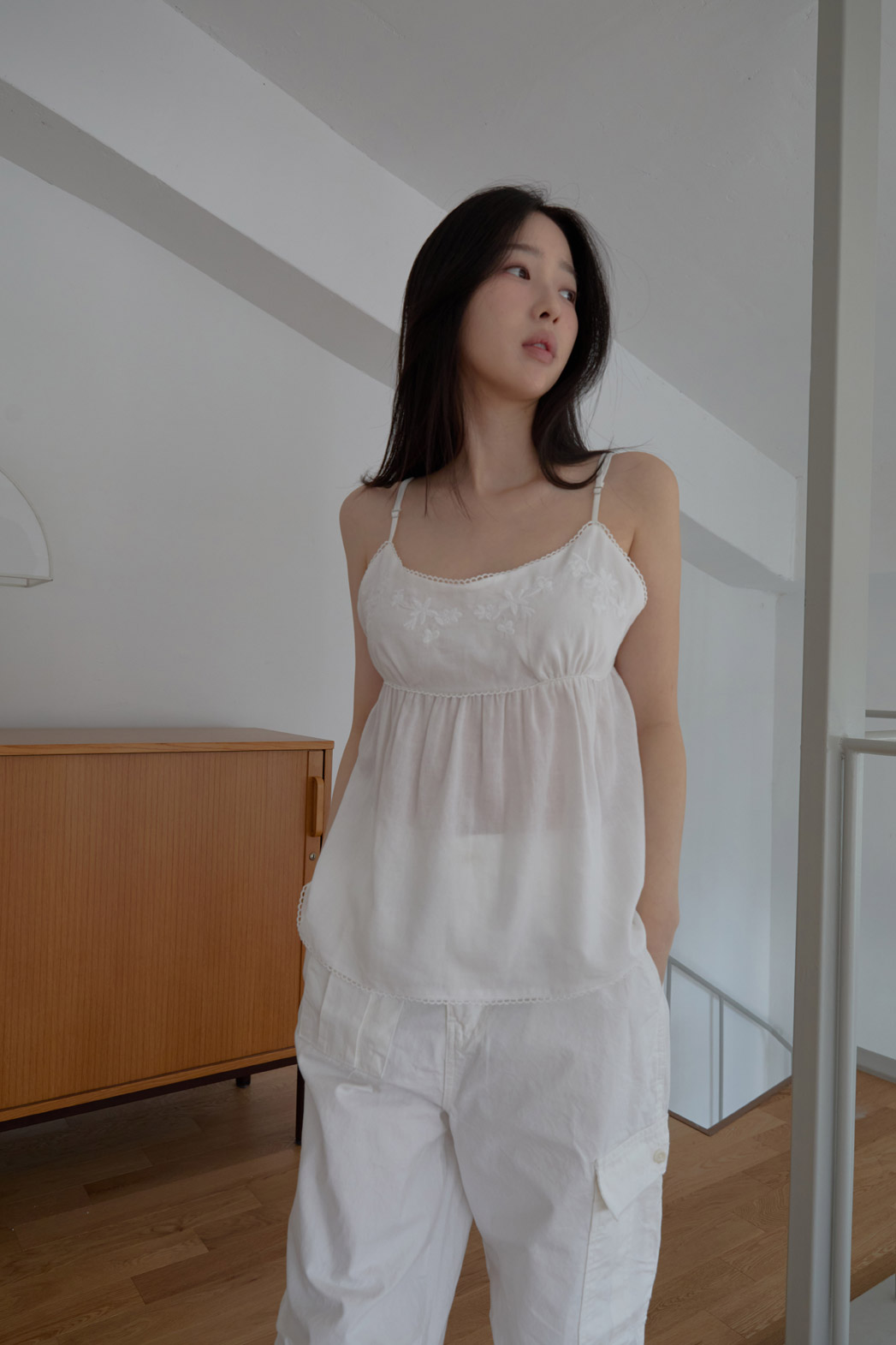 リネン混ラウンドネックドローストリング刺繍セミクロップド刺繍レース無地キャミブラウスSS | 詳細画像9