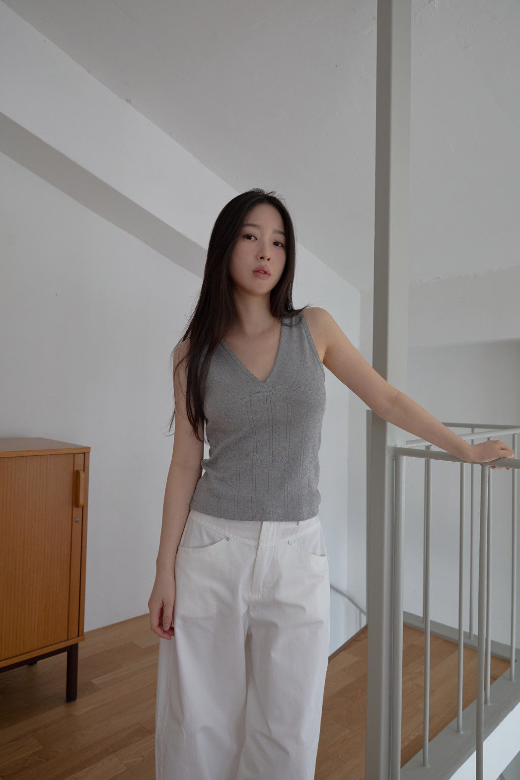 コットンVネックベーシッククロップドレースノースリーブSS | 詳細画像17