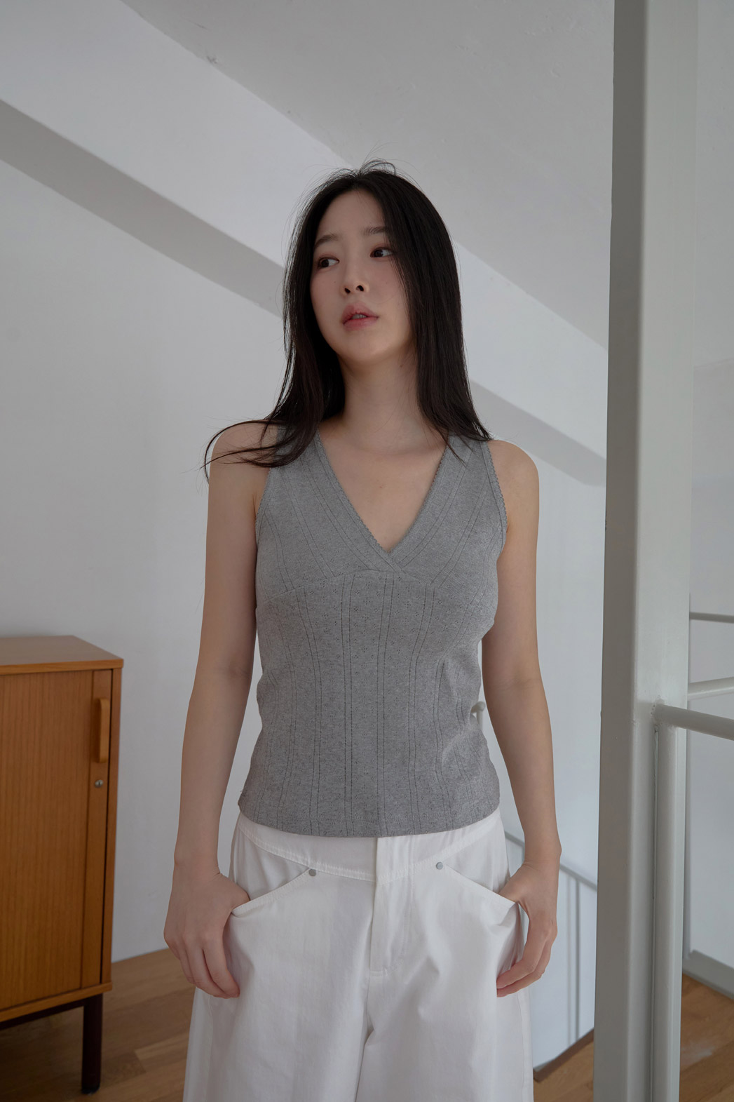 コットンVネックベーシッククロップドレースノースリーブSS | 詳細画像27