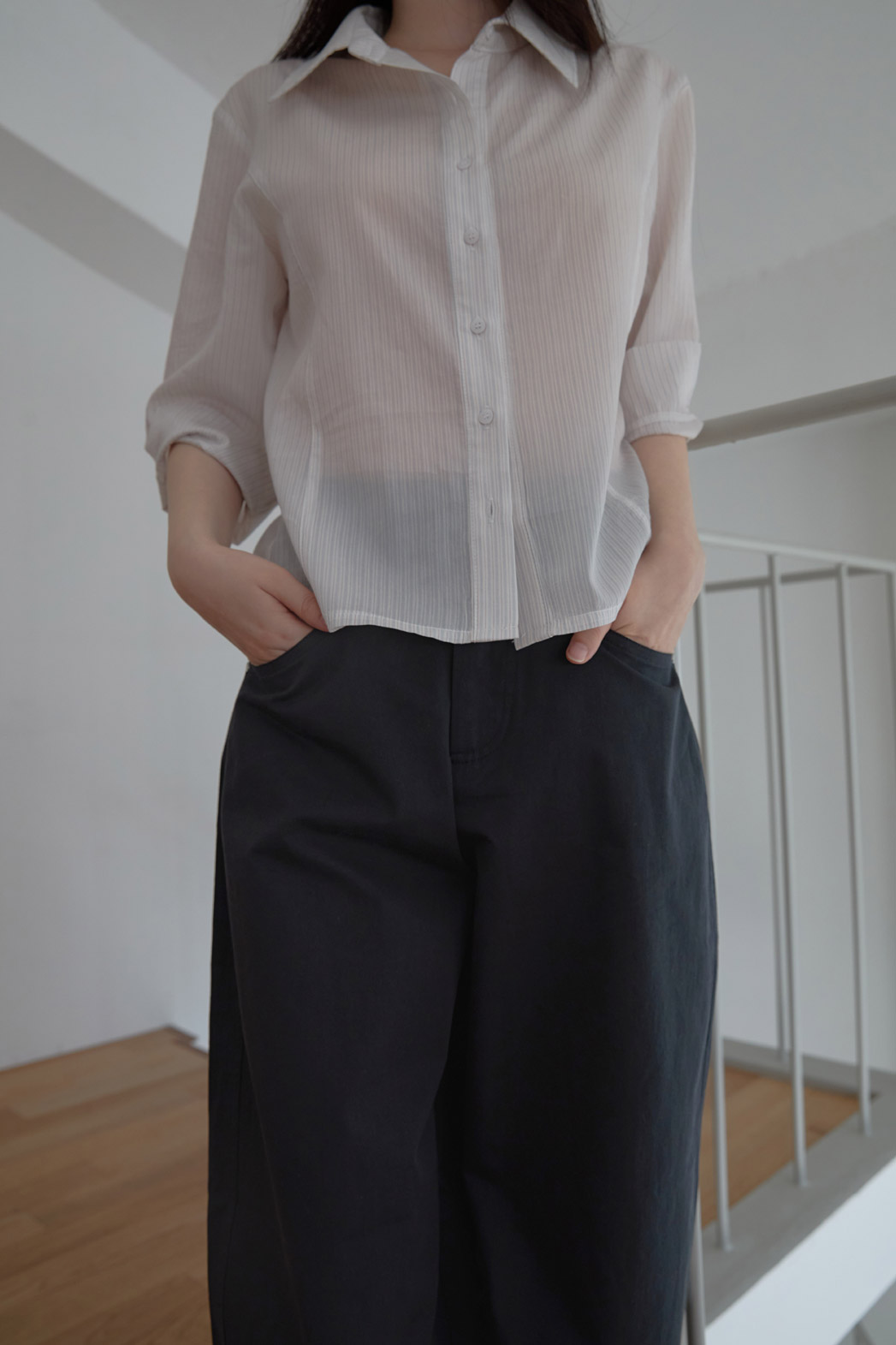 シースルーカラーベーシック7分袖セミクロップドストライプシャツSS | 詳細画像5