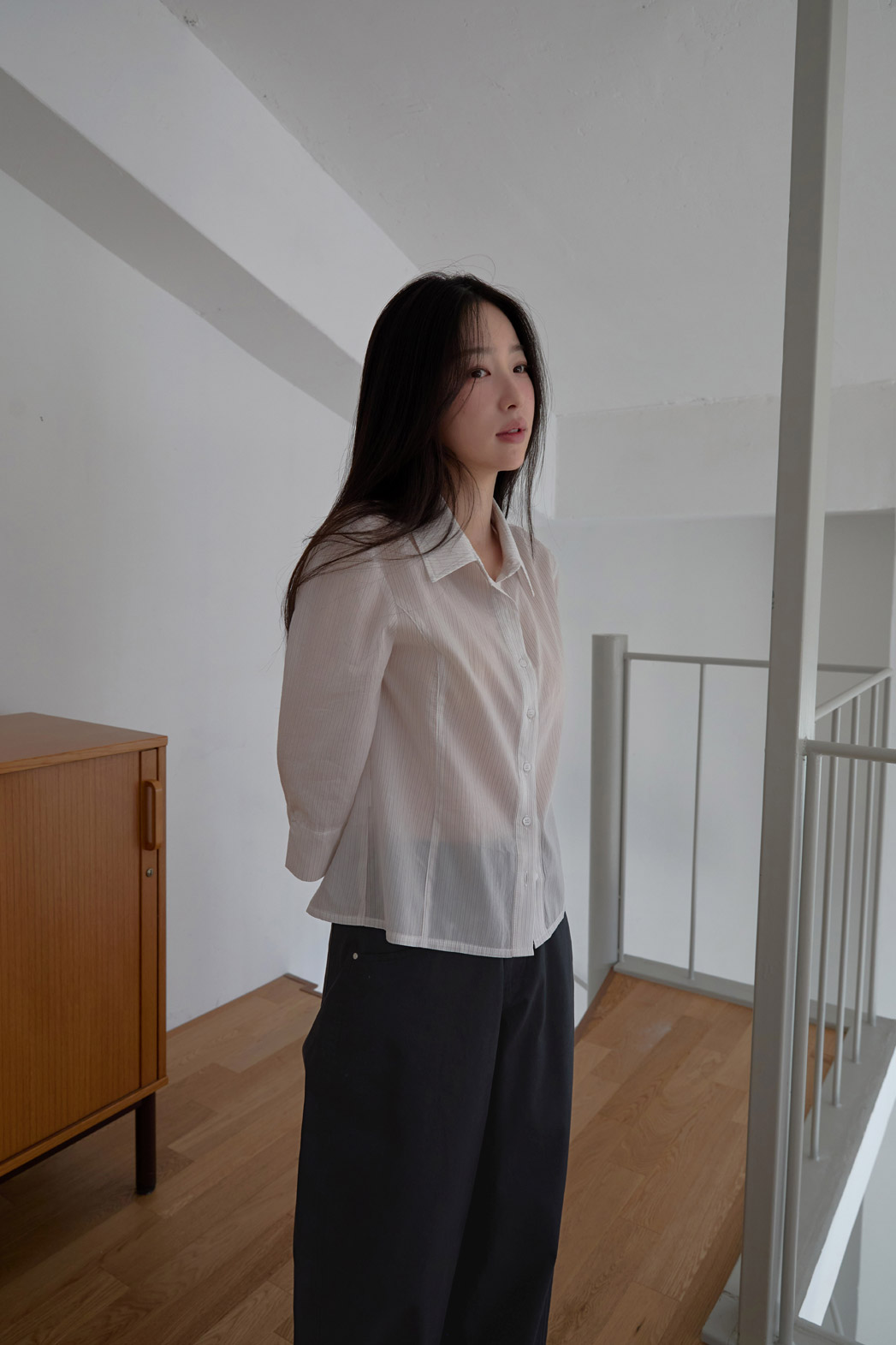 シースルーカラーベーシック7分袖セミクロップドストライプシャツSS | 詳細画像12