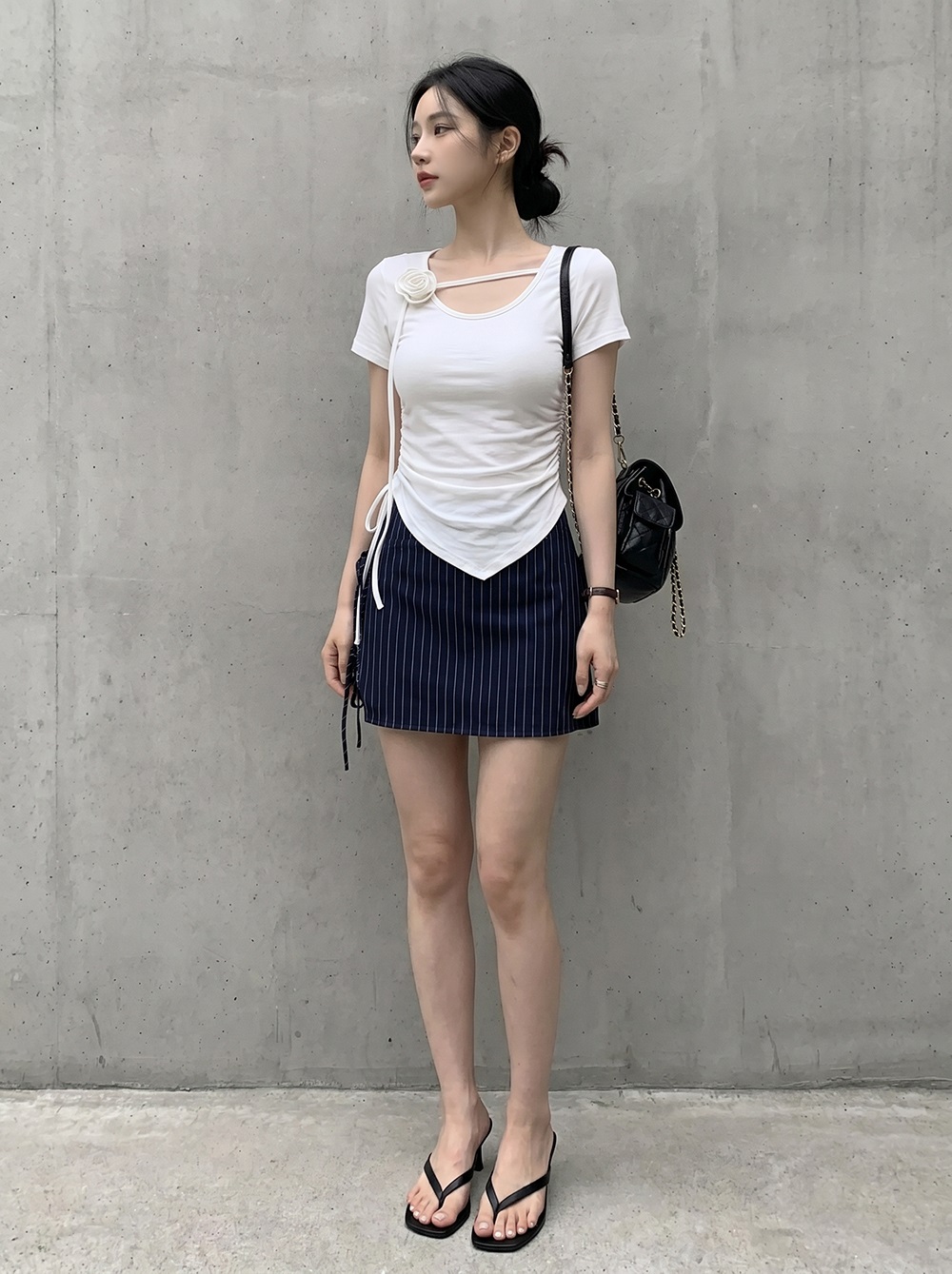 ドレープラウンドネックシャーリングドローストリングスリムアンバランス半袖Tシャツ | 詳細画像11