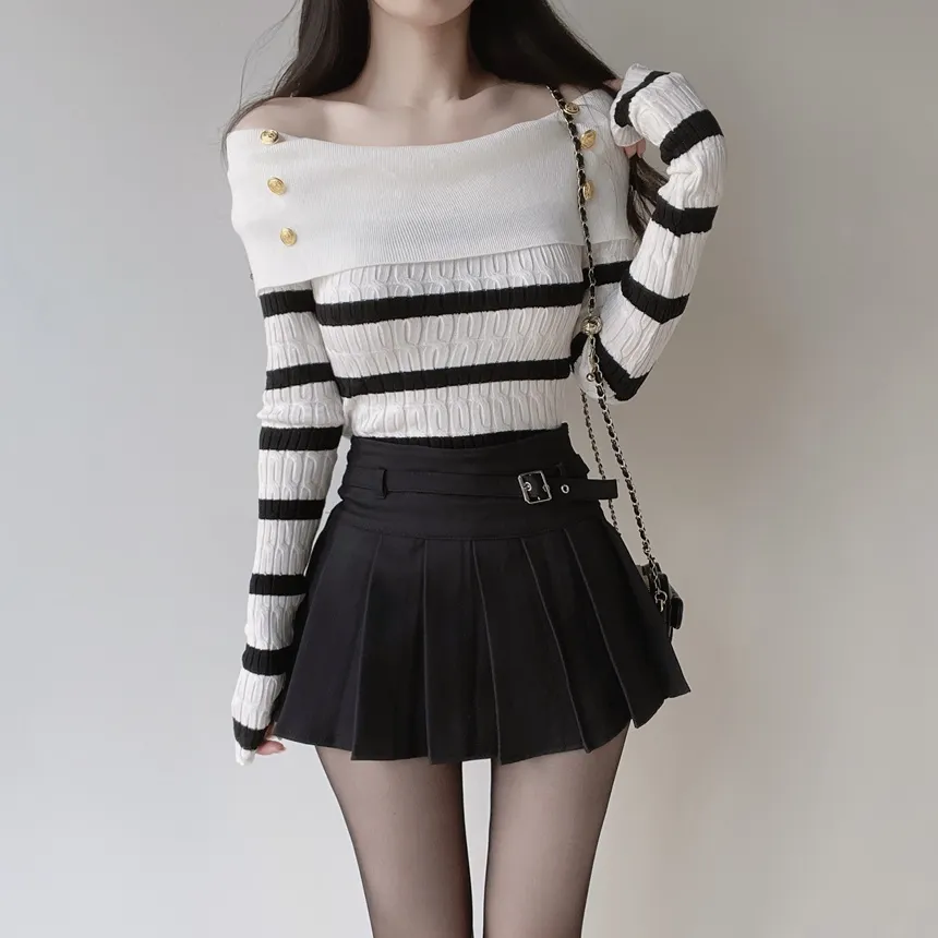 ボタンオフショルダーケーブル長袖ボーダーニット | mirangmirang | 詳細画像2