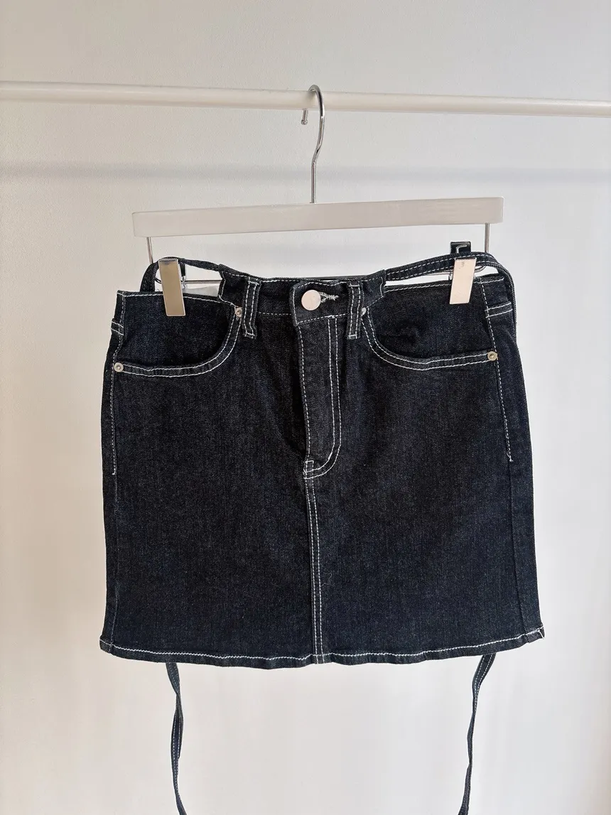 ノンウォッシュステッチストラップミニスカート | mirangmirang | 詳細画像16