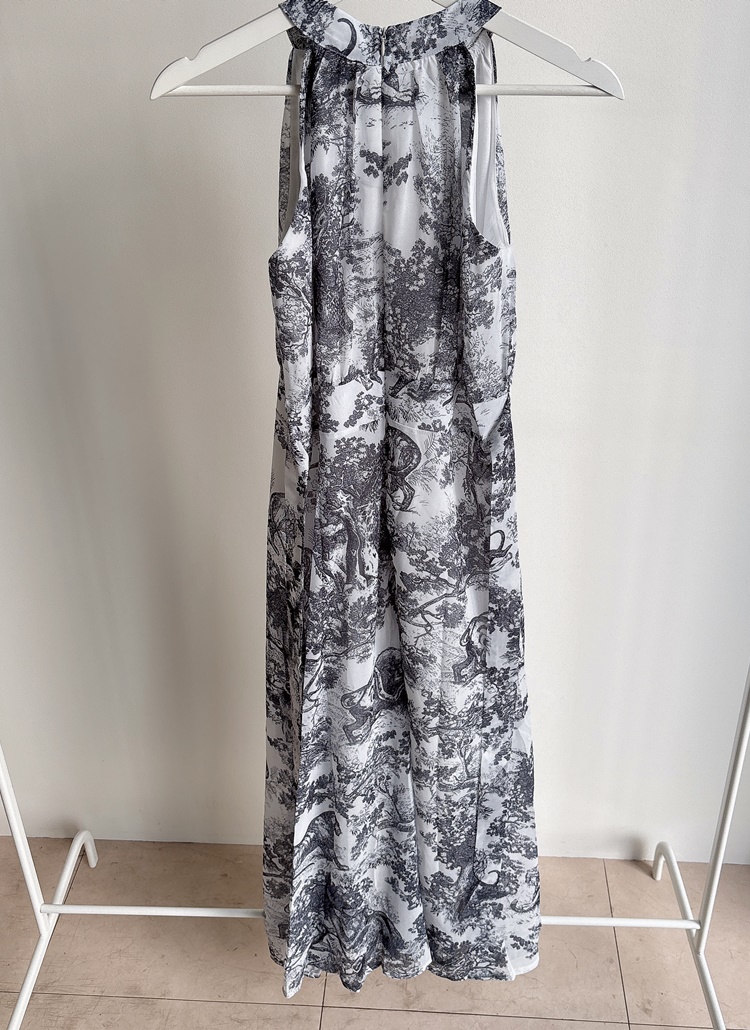 DVF シルク100% ホルターネック プリーツワンピース 総柄 6 (M〜L) ホルターネックバックストラップロングプリントワンピース