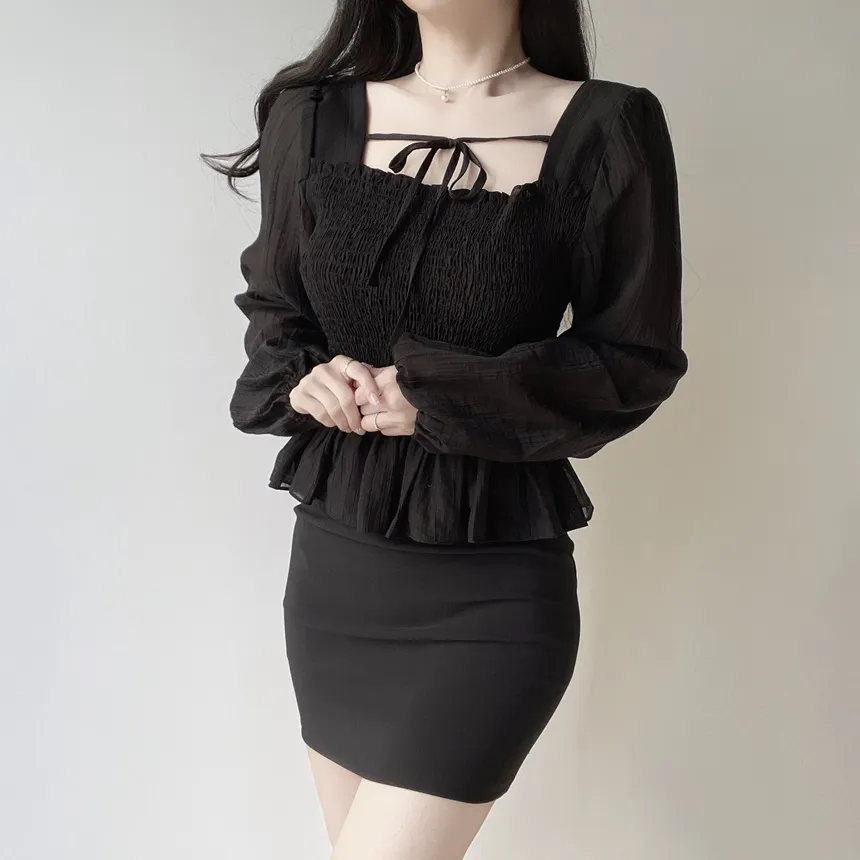 スクエアネックシャーリングドローストリングフリルブラウス | mirangmirang | 詳細画像33