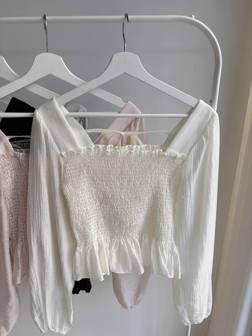 スクエアネックシャーリングドローストリングフリルブラウス | mirangmirang | 詳細画像37