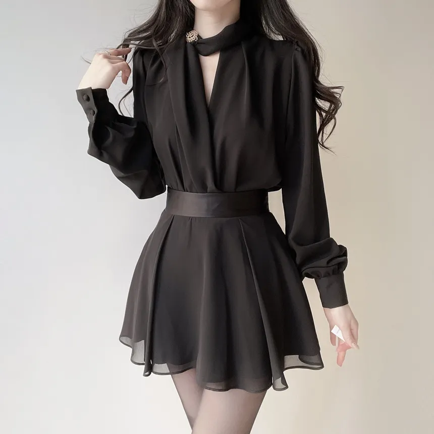 ドレープVネックパフスリーブブラウス | mirangmirang | 詳細画像10