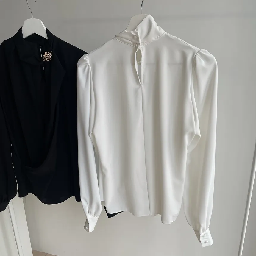 ドレープVネックパフスリーブブラウス | mirangmirang | 詳細画像19