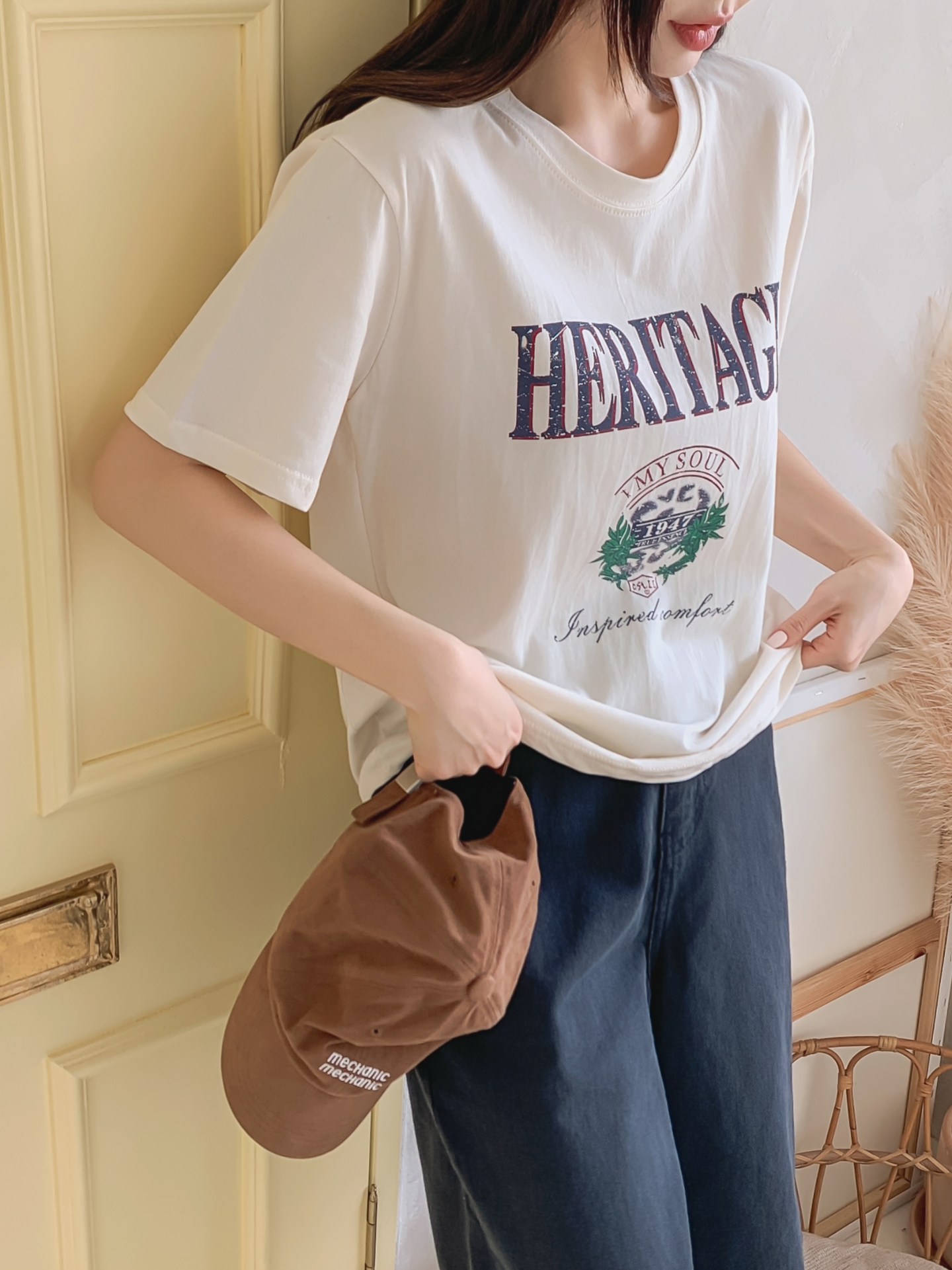 コットンラウンドネックベーシックルーズ半袖ロゴTシャツ | 詳細画像13