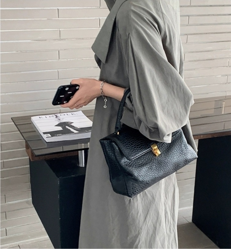 レザー調トートバッグショルダーバッグストラップ付 | 詳細画像2