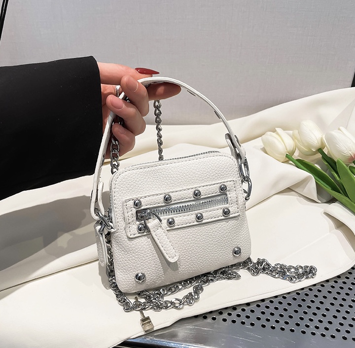 レザー調ジップアップスタッズミニトートバッグ | 詳細画像10