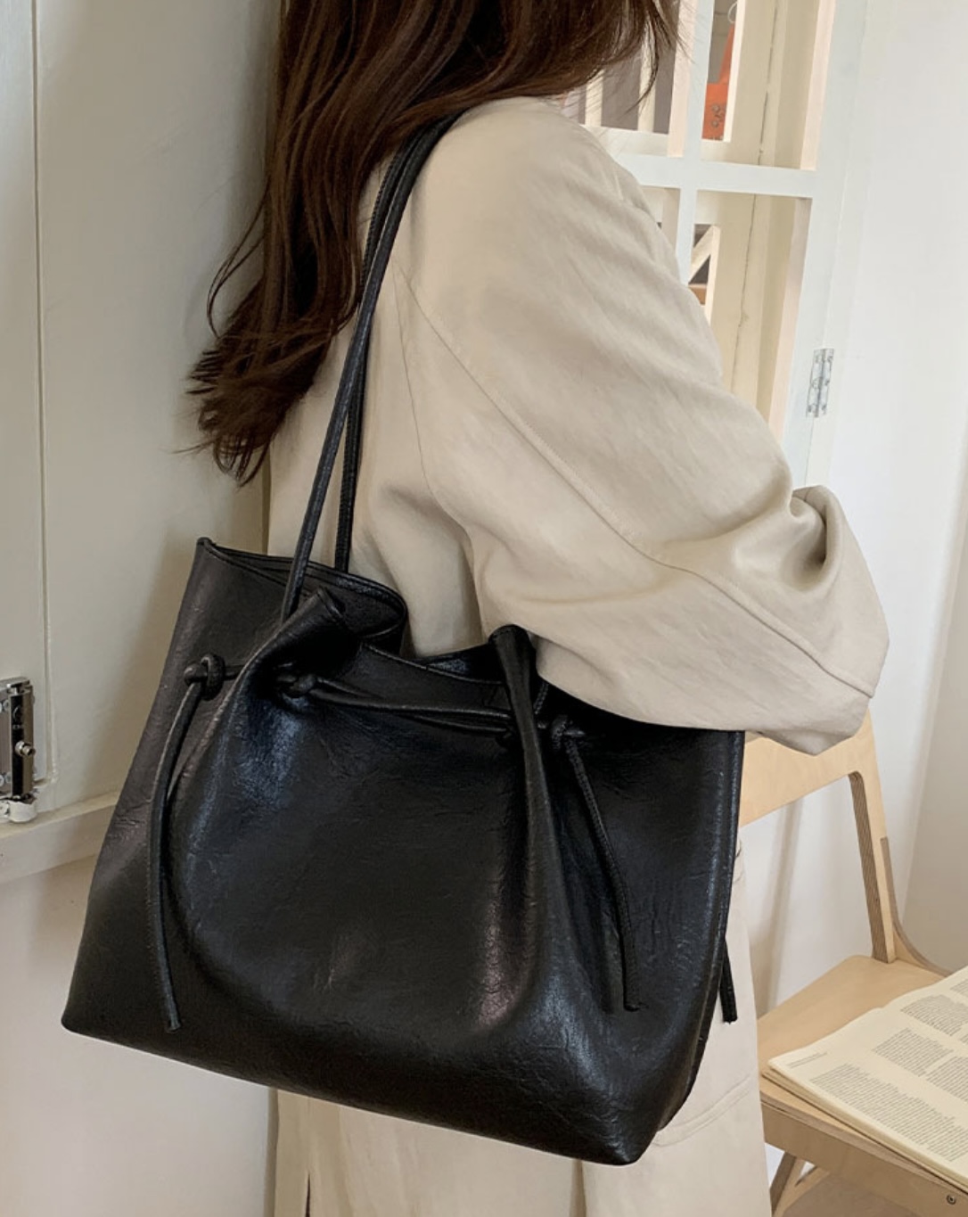 レザー調ストラップショルダーバッグポーチ付 | 詳細画像15