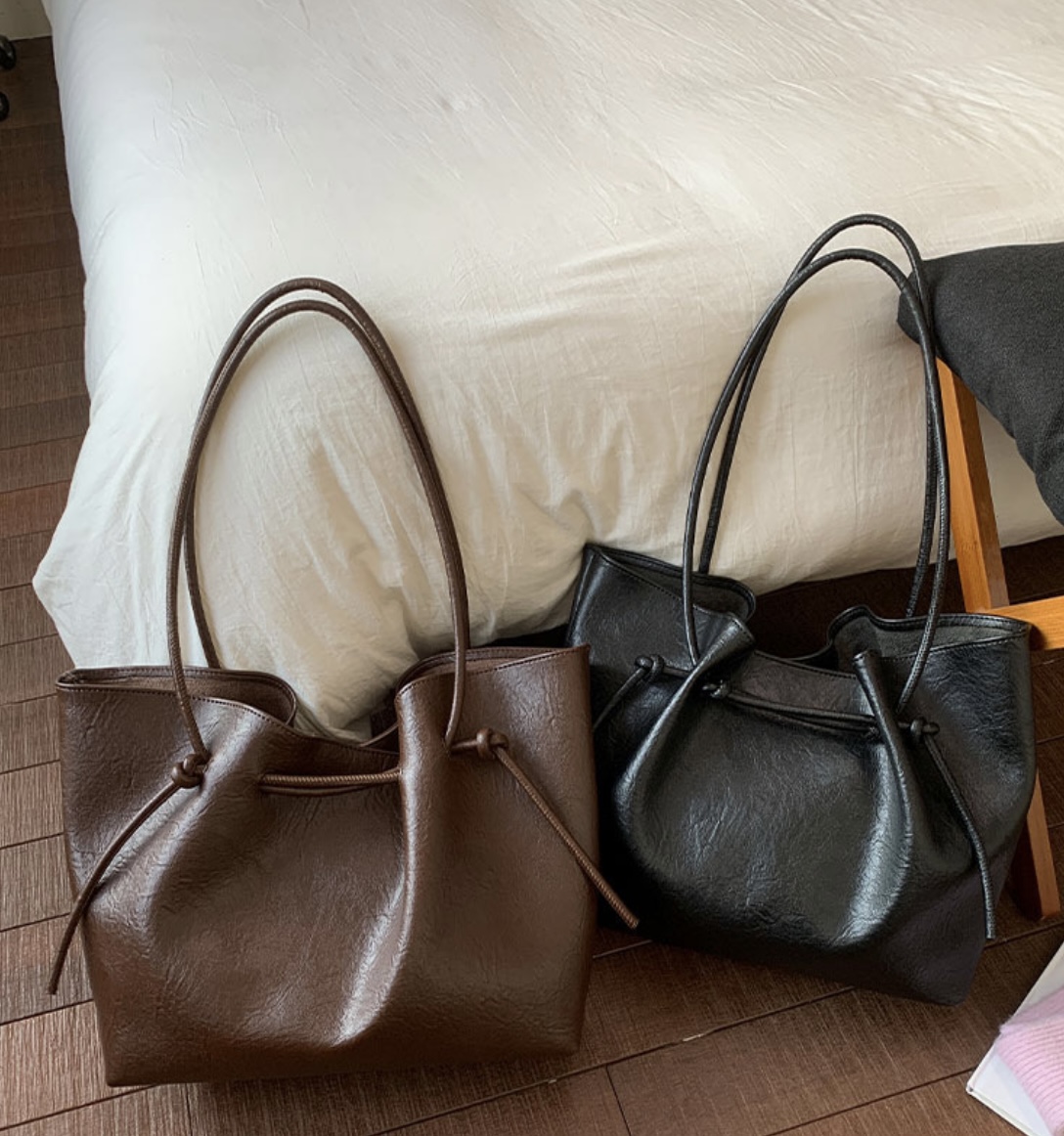 レザー調ストラップショルダーバッグポーチ付 | 詳細画像19