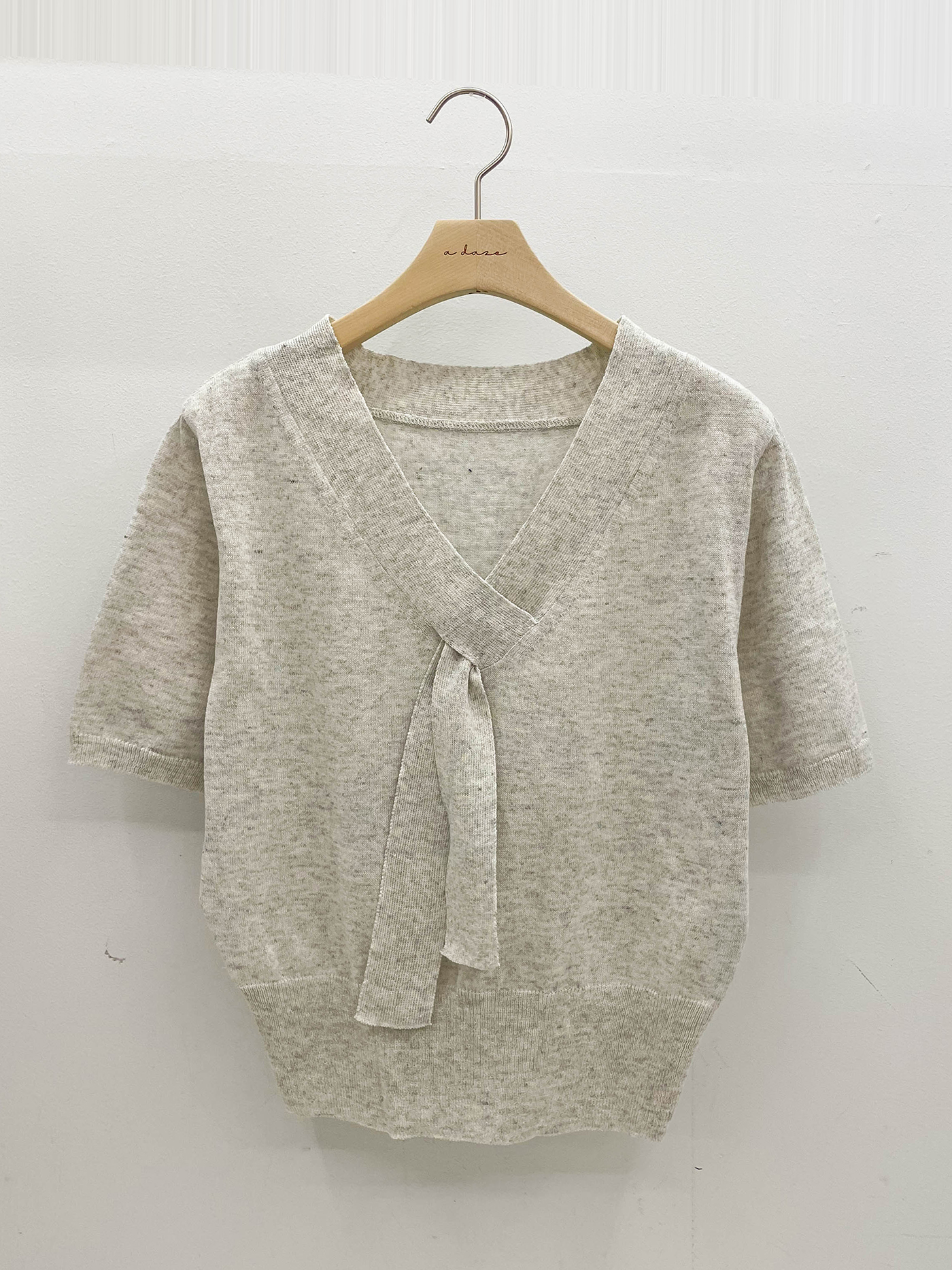 リネン混ボウタイVネック半袖ニット | 詳細画像18