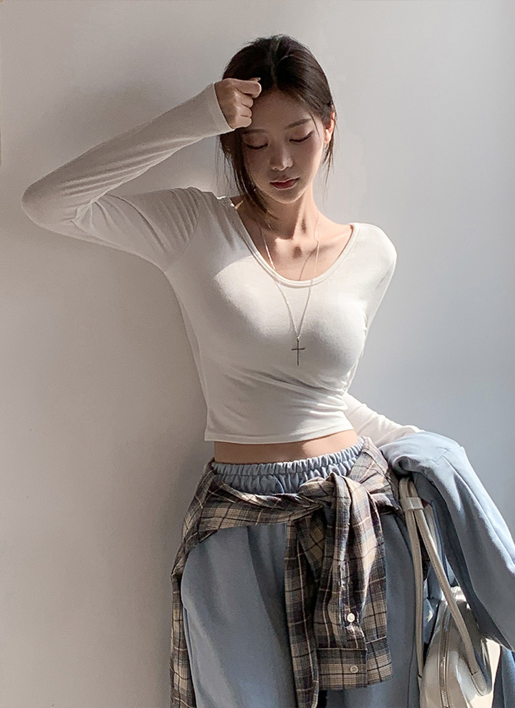 Vネック長袖スリムクロップドTシャツカップ付 | レディース
