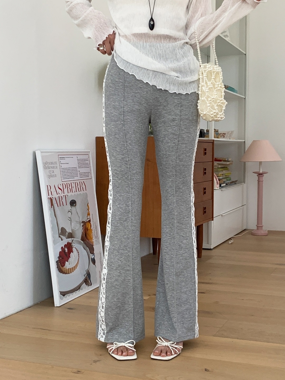 ピンタックラインウエストゴムスリムブーツカットレース配色パンツ | 詳細画像2