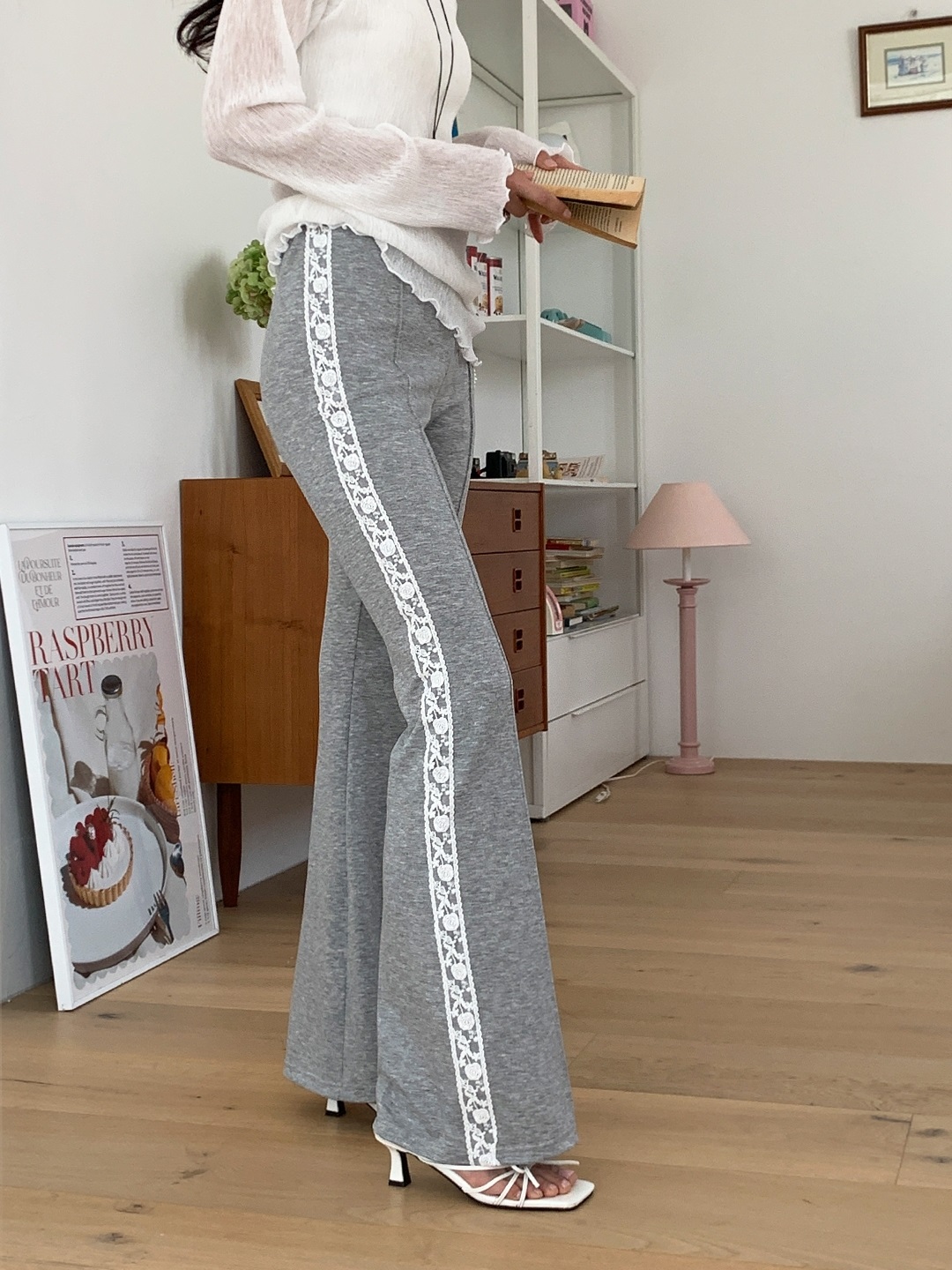 ピンタックラインウエストゴムスリムブーツカットレース配色パンツ | 詳細画像3