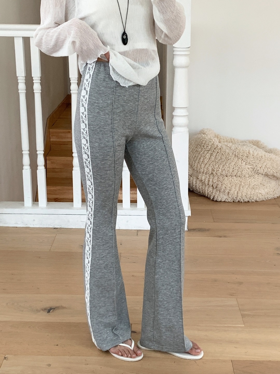 ピンタックラインウエストゴムスリムブーツカットレース配色パンツ | 詳細画像9