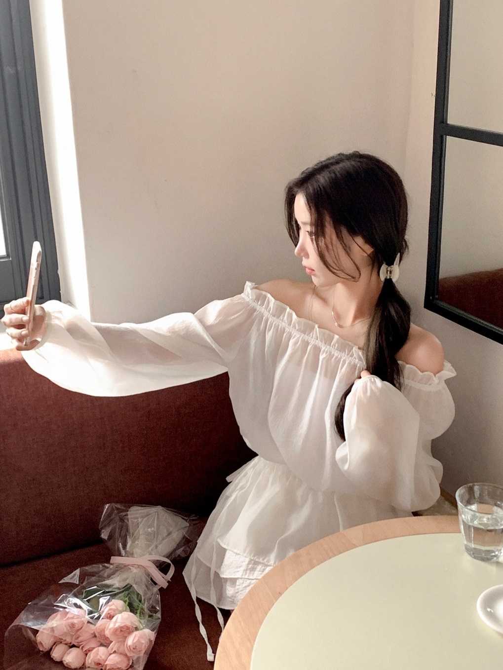 オフショルダーシャーリングドローストリングパフスリーブルーズ長袖無地ブラウス | 詳細画像2