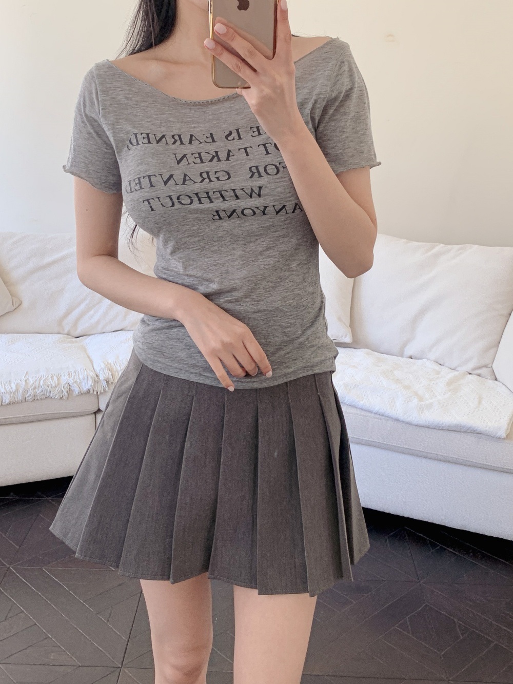 ボートネックスリムアンバランス半袖ワイドネックレタリングTシャツ | 詳細画像9