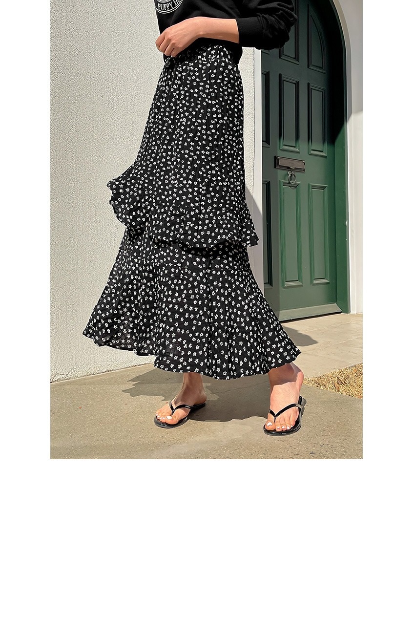 フリルティアードウエストゴムスリムロング小花柄スカート | 詳細画像4