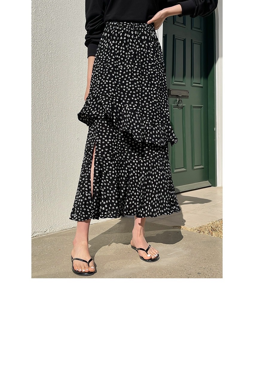 フリルティアードウエストゴムスリムロング小花柄スカート | 詳細画像5