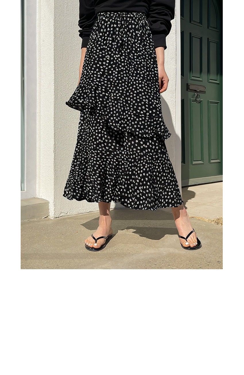 フリルティアードウエストゴムスリムロング小花柄スカート | 詳細画像11