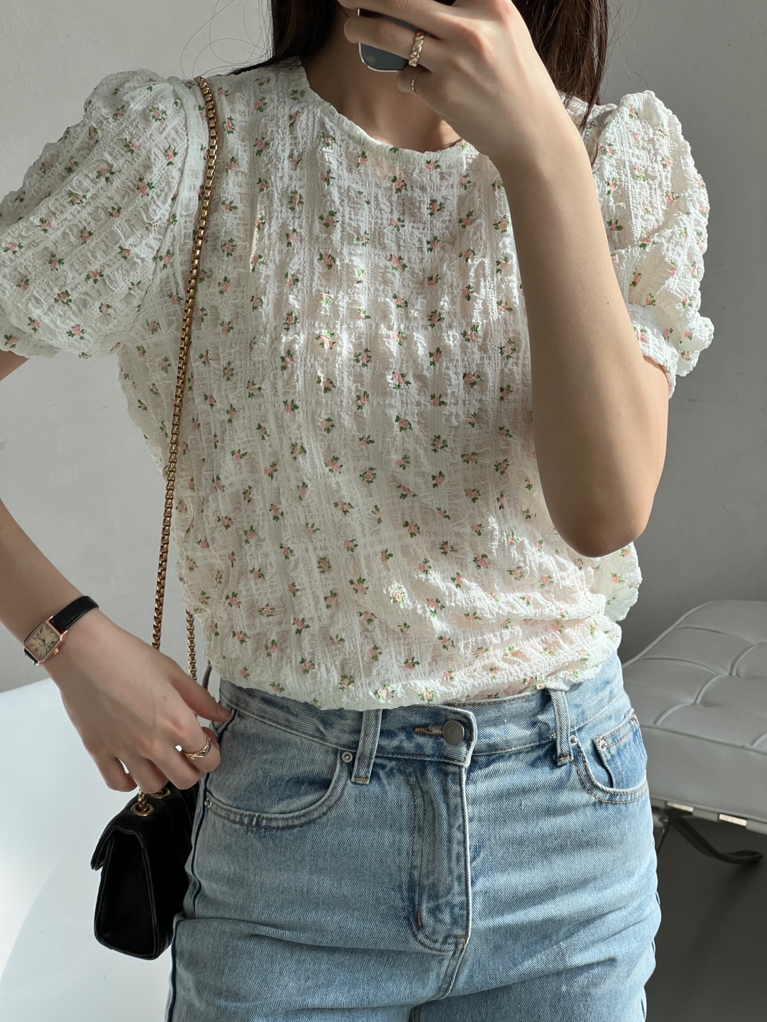 ベーシックパフスリーブ半袖小花柄ブラウス | 詳細画像4