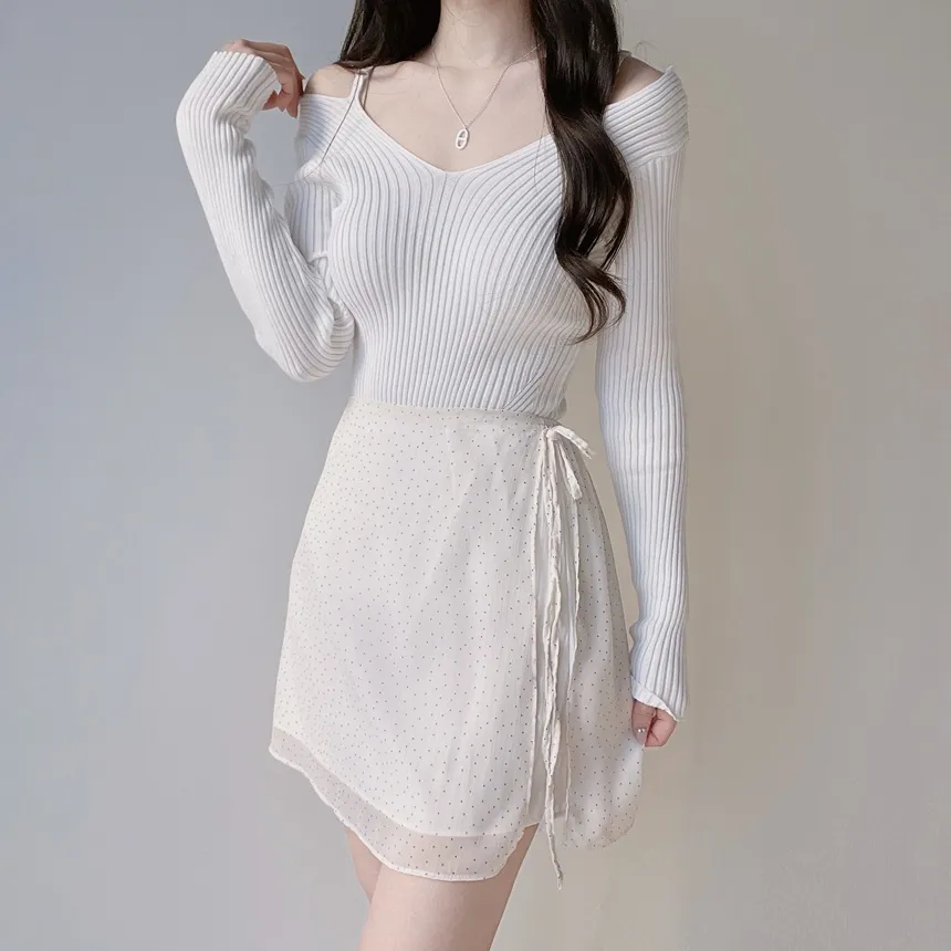 リブオフショルダーストラップ長袖Vネックニット | mirangmirang | 詳細画像13