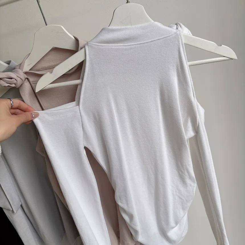 ホルターネックオープンショルダー長袖リボンTシャツ | mirangmirang | 詳細画像40