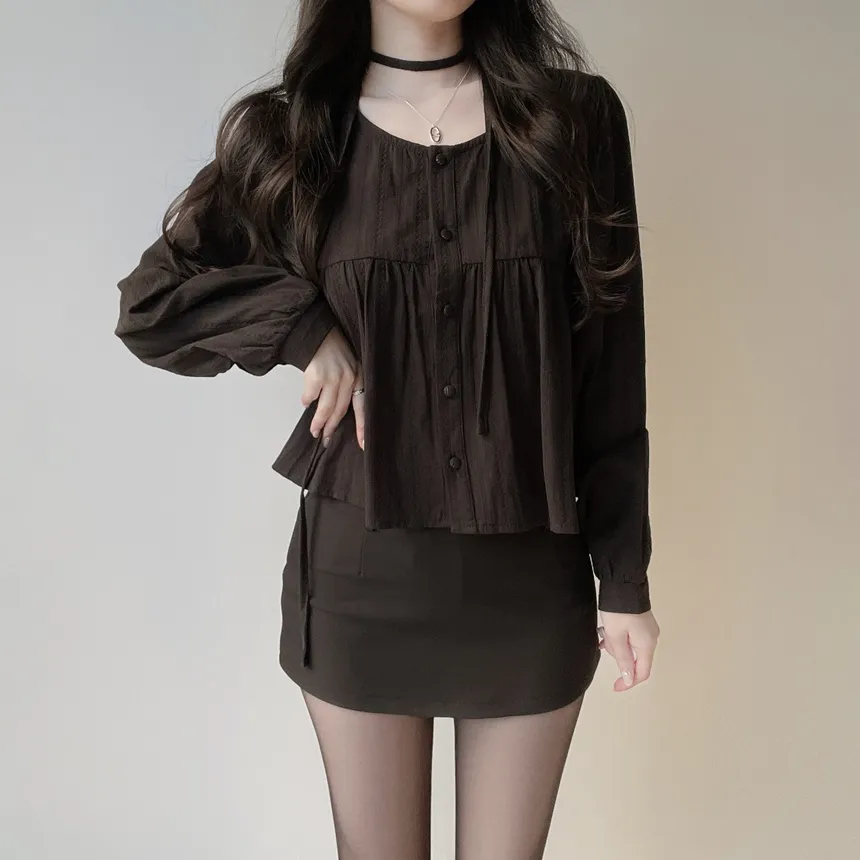 ラウンドネックボタン長袖ブラウスストラップ付 | mirangmirang | 詳細画像10