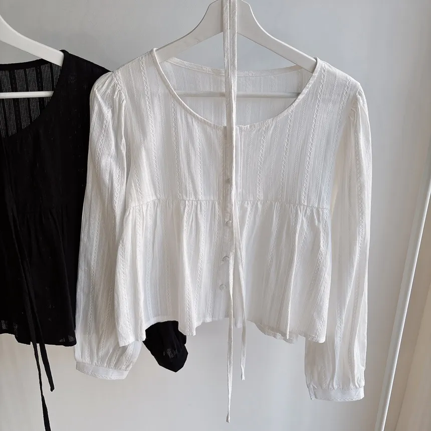 ラウンドネックボタン長袖ブラウスストラップ付 | mirangmirang | 詳細画像15