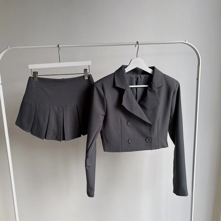 肩パッドテーラードカラーショートダブルボタンジャケット | mirangmirang | 詳細画像35