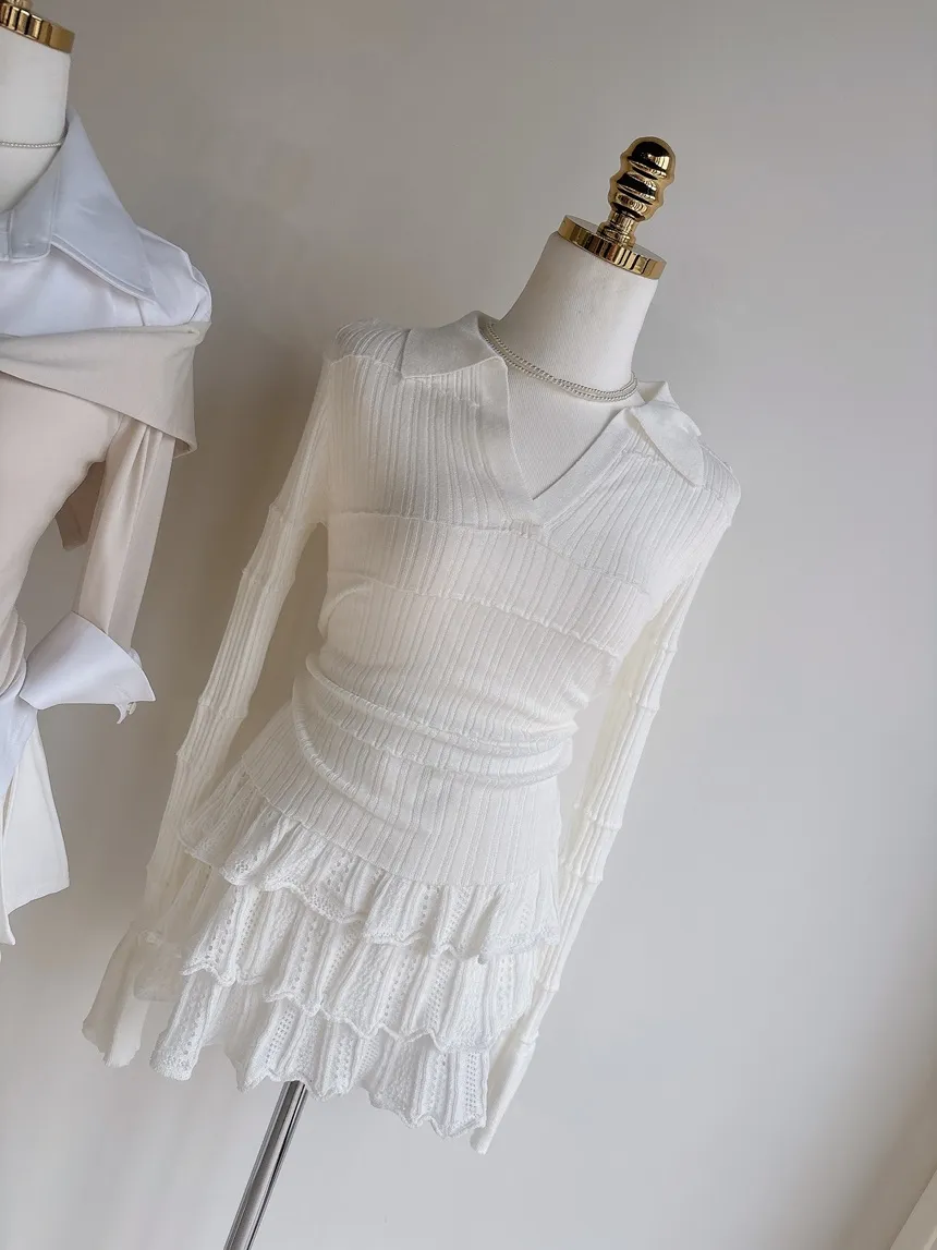 パンチングオープンカラー長袖ベルスリーブスリムニット | mirangmirang | 詳細画像100