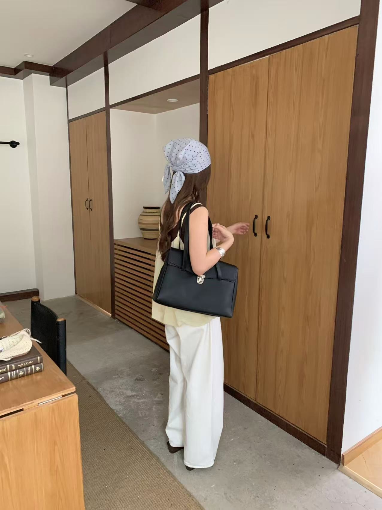 レザー調ジップアップポケット無地トートバッグ | 詳細画像5