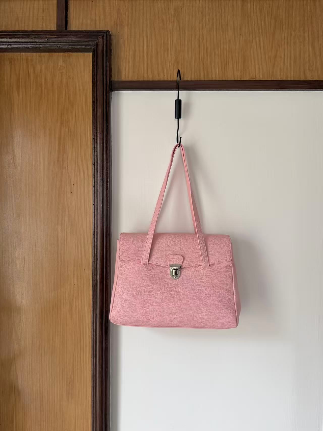 レザー調ジップアップポケット無地トートバッグ | 詳細画像12